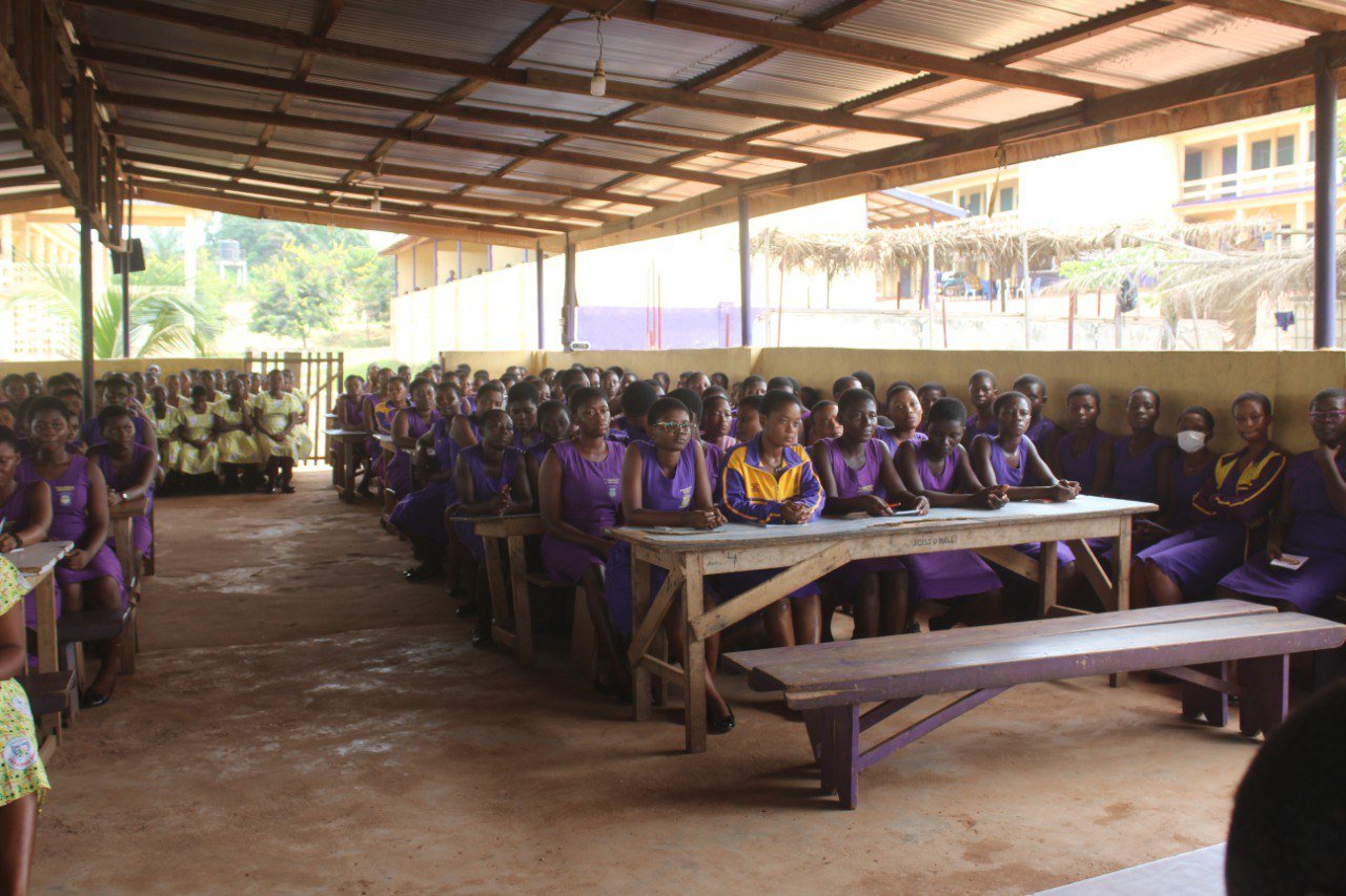 photo_5784977977849791766_y