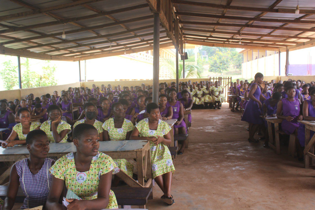 photo_5784977977849791767_y