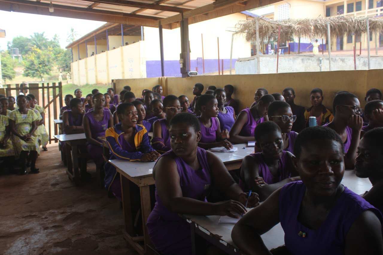 photo_5784977977849791769_y